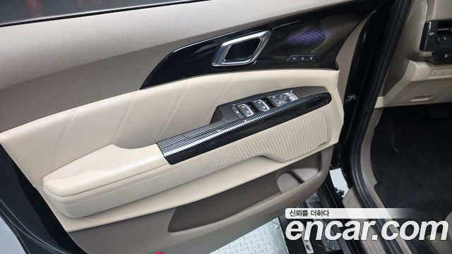 Kia Carnival (IV) Gasoline 4-Seater Hi-Limousine Signature 2023 — фото 25