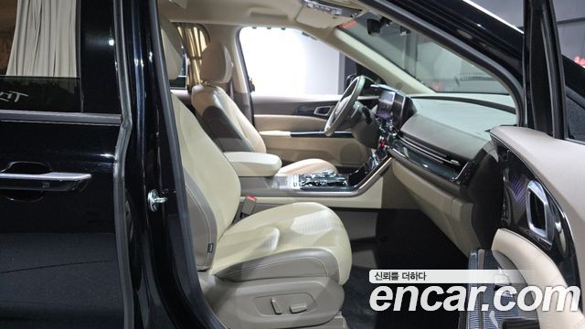 Kia Carnival (IV) Gasoline 4-Seater Hi-Limousine Signature 2023 — фото 26