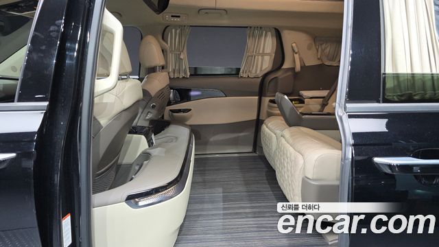 Kia Carnival (IV) Gasoline 4-Seater Hi-Limousine Signature 2023 — фото 29