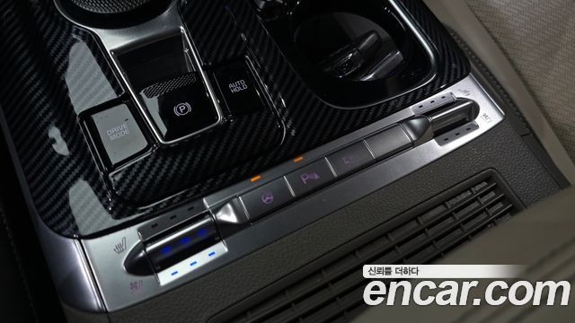 Kia Carnival (IV) Gasoline 4-Seater Hi-Limousine Signature 2023 — фото 31