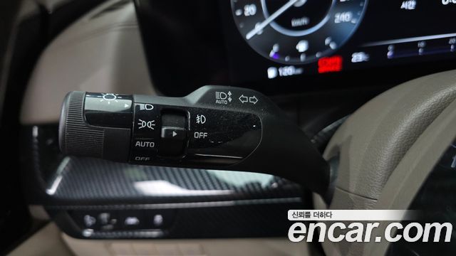 Kia Carnival (IV) Gasoline 4-Seater Hi-Limousine Signature 2023 — фото 33
