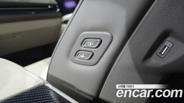Kia Carnival (IV) Gasoline 4-Seater Hi-Limousine Signature 2023 — фото 35