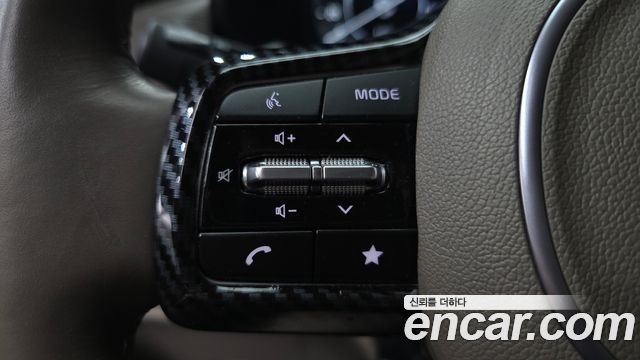 Kia Carnival (IV) Gasoline 4-Seater Hi-Limousine Signature 2023 — фото 37