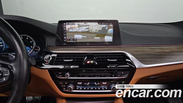 BMW 5 Series (G30) 520d M Sport Package Plus 2017 — фото 13