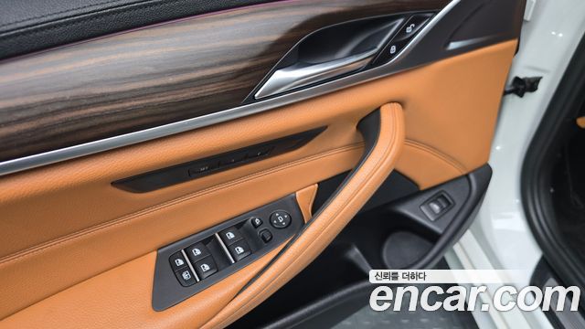 BMW 5 Series (G30) 520d M Sport Package Plus 2017 — фото 15