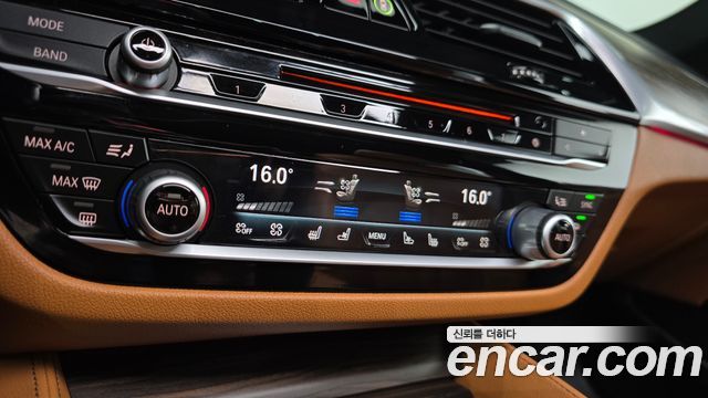 BMW 5 Series (G30) 520d M Sport Package Plus 2017 — фото 29
