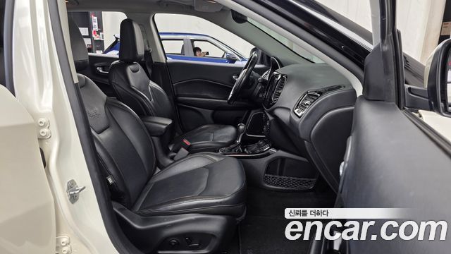 Jeep Compass (II) 2.4 Limitied AWD 2019 — фото 11