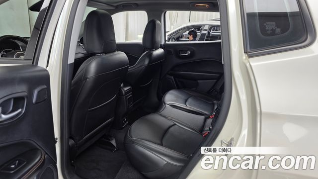 Jeep Compass (II) 2.4 Limitied AWD 2019 — фото 26