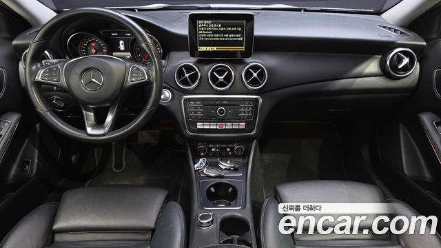 Mercedes-Benz GLA-Class (X156) GLA220 2018 — фото 7