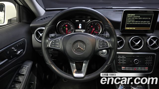 Mercedes-Benz GLA-Class (X156) GLA220 2018 — фото 14