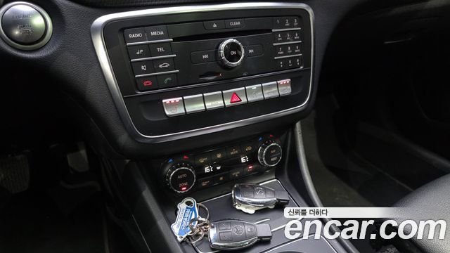 Mercedes-Benz GLA-Class (X156) GLA220 2018 — фото 17