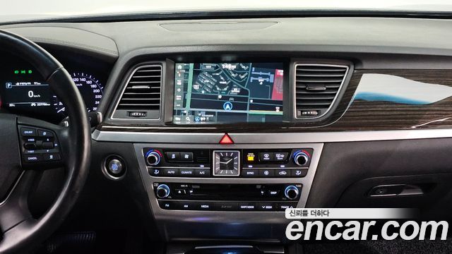 Genesis G80 3.3 GDI AWD Premium Luxury 2018 — фото 14