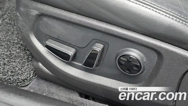 Genesis G80 3.3 GDI AWD Premium Luxury 2018 — фото 19