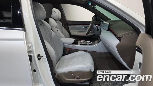 Genesis GV70 2.5T Gasoline 2WD 2025 — фото 32