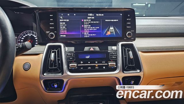 Kia Sorento (IV) Gasoline 2.5T 2WD Prestige 2023 — фото 14