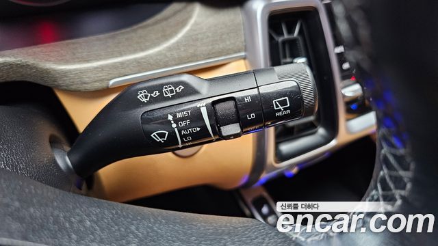 Kia Sorento (IV) Gasoline 2.5T 2WD Prestige 2023 — фото 19