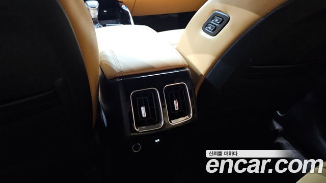 Kia Sorento (IV) Gasoline 2.5T 2WD Prestige 2023 — фото 28