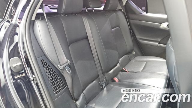 Lexus CT200h 1.8 Compact Luxury ZWA10 2012 — фото 12