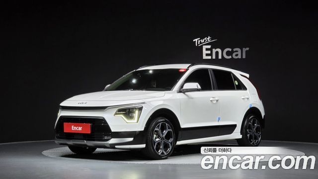 Kia Niro Signature 2022 — фото 1