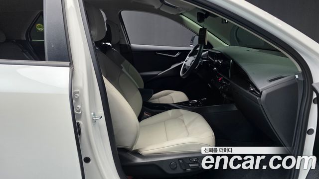 Kia Niro Signature 2022 — фото 11