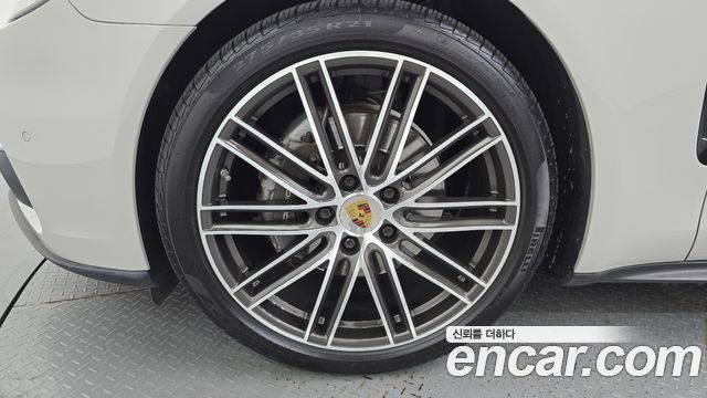 Porsche Panamera (971) 3.0 AWD 2018 — фото 5
