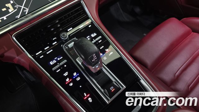 Porsche Panamera (971) 3.0 AWD 2018 — фото 9