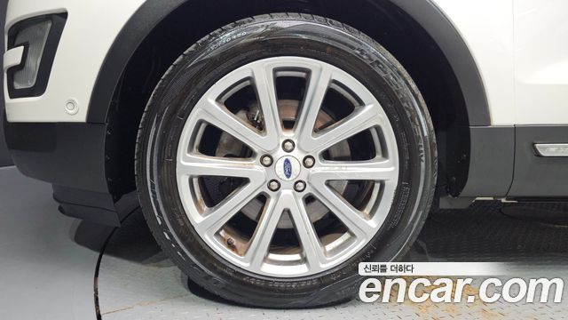 Ford Explorer 2.3 Limited 4WD 5th 2016 — фото 5