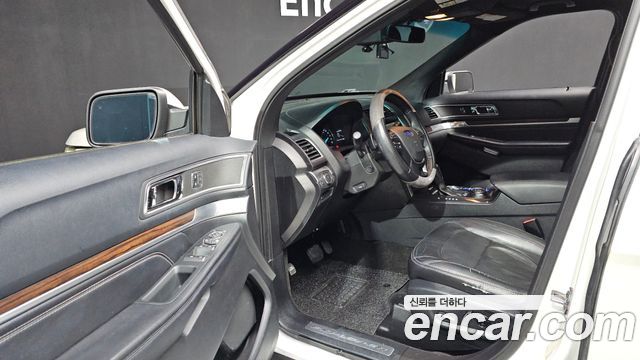 Ford Explorer 2.3 Limited 4WD 5th 2016 — фото 10