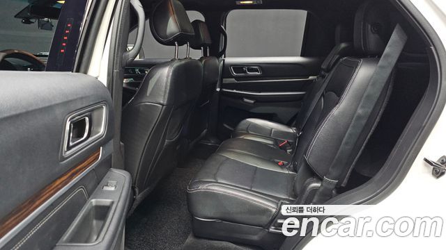 Ford Explorer 2.3 Limited 4WD 5th 2016 — фото 12