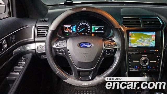 Ford Explorer 2.3 Limited 4WD 5th 2016 — фото 13