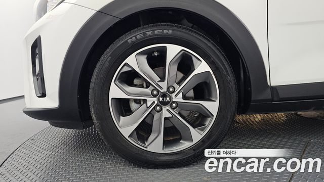 Kia Stonic 1.4 Trendy 2020 — фото 5