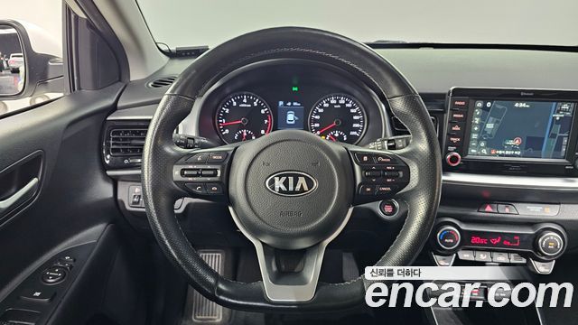 Kia Stonic 1.4 Trendy 2020 — фото 14