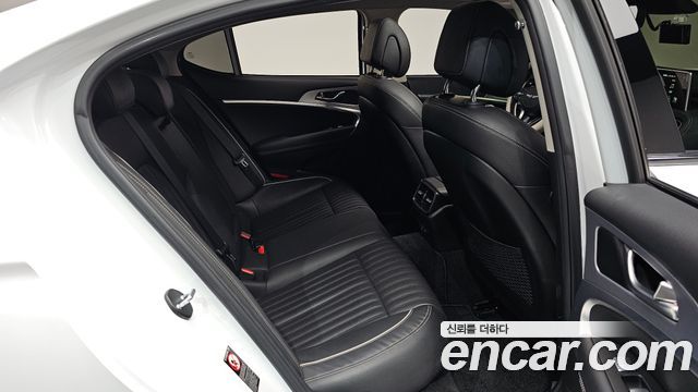 Genesis G70 2.0T Elite 2020 — фото 12