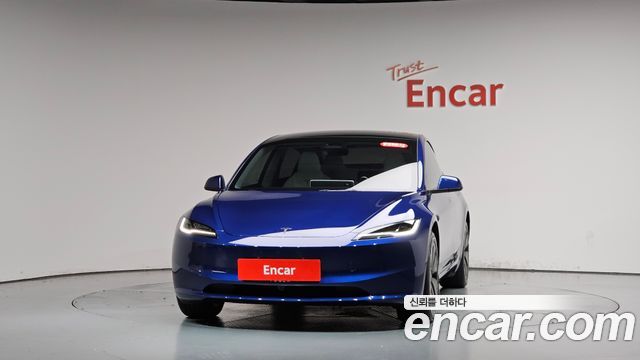Tesla Model 3 RWD 2025 — фото 3