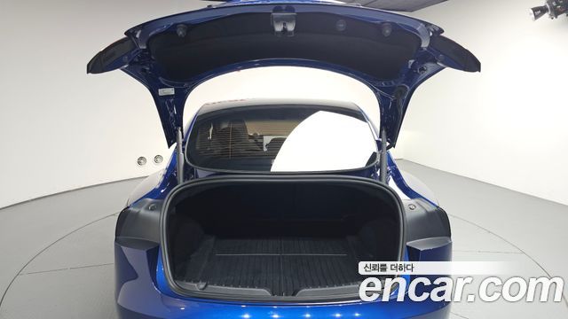 Tesla Model 3 RWD 2025 — фото 33