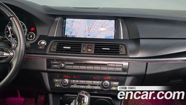 BMW 5 Series (F10) 528i 2013 — фото 14