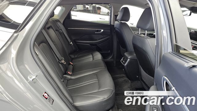 Hyundai Sonata (DN8) 2.0 Premium Family 2021 — фото 12