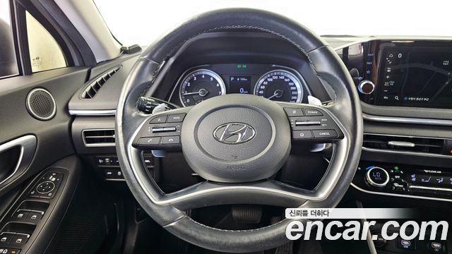 Hyundai Sonata (DN8) 2.0 Premium Family 2021 — фото 13