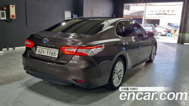 Toyota Camry (XV70) 2.5 XLE Hybrid 2018 — фото 2
