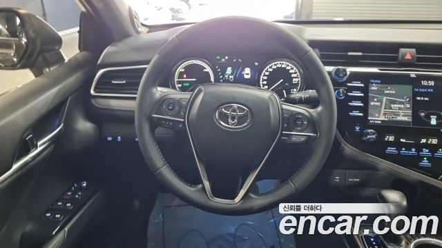 Toyota Camry (XV70) 2.5 XLE Hybrid 2018 — фото 6