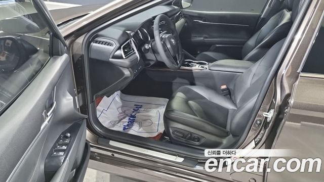 Toyota Camry (XV70) 2.5 XLE Hybrid 2018 — фото 8