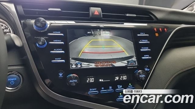 Toyota Camry (XV70) 2.5 XLE Hybrid 2018 — фото 15