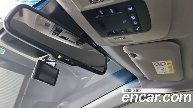 Toyota Camry (XV70) 2.5 XLE Hybrid 2018 — фото 17
