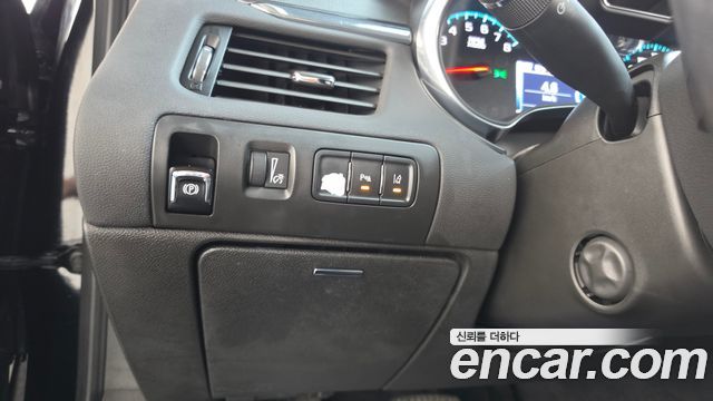 Chevrolet Impala 2.5 Premier 2018 — фото 13