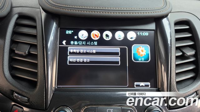 Chevrolet Impala 2.5 Premier 2018 — фото 17