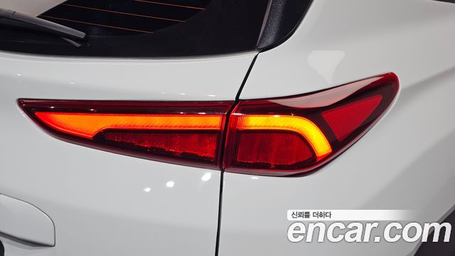 Hyundai Kona Hybrid Inspiration 2023 — фото 23
