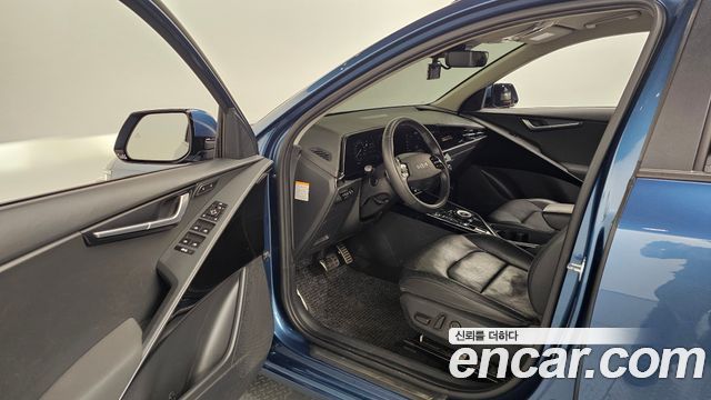 Kia Niro Signature 2022 — фото 10