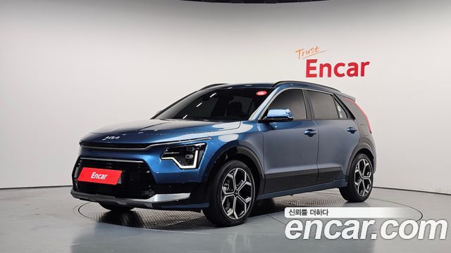 Kia Niro Signature 2022 — фото 1