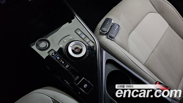 Kia Niro Signature 2022 — фото 9