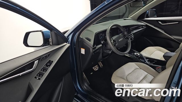 Kia Niro Signature 2022 — фото 10